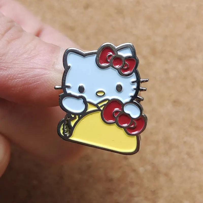 Hello Kitty - The pin shop