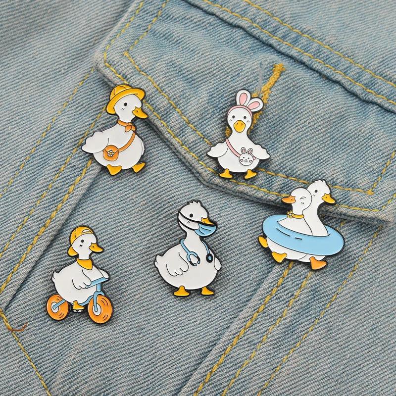 Cute Ducks - The pin shop